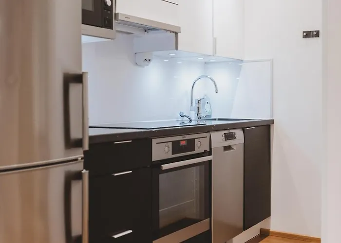 Bright Center Flat, Sleeps 6