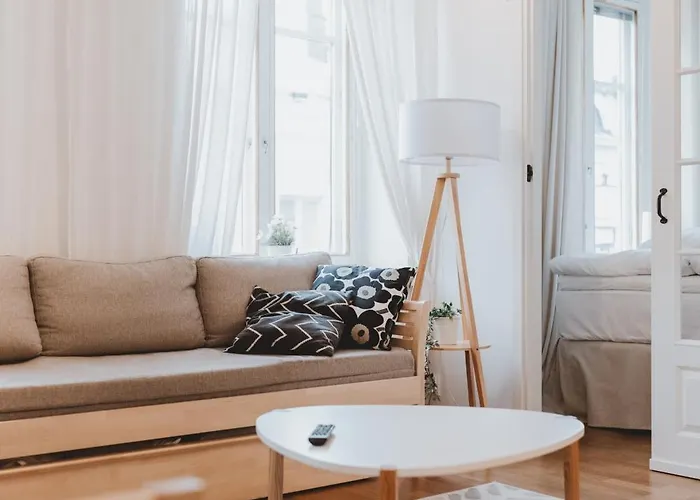 Bright Center Flat, Sleeps 6 Apartmán